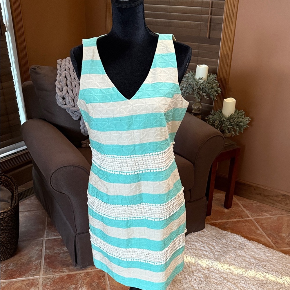 Gabby Skye Aqua & Cream Dress